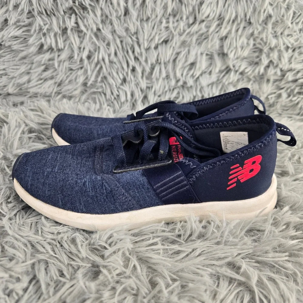 New Balance‎ FuelCore Nergize Kids Size 1Y Navy Blue Pink GSNCYNB Sneakers